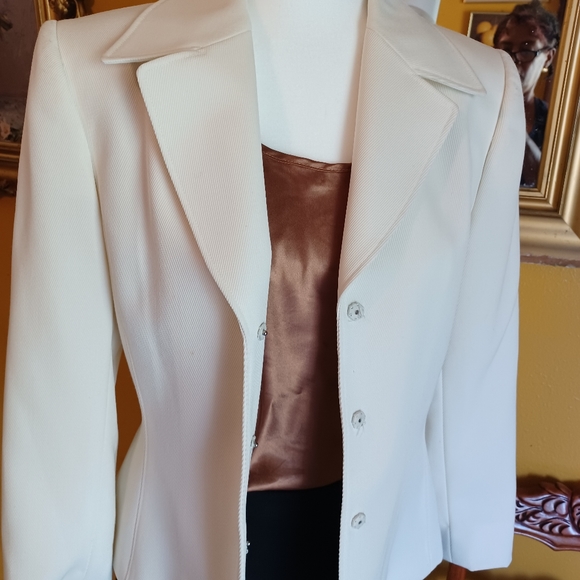 Tahari Spring Beige Blazer - Picture 2 of 6